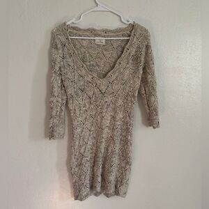 Pins and Needles Urban Outfitters Sz medium Sweater Beige Crochet 3/4 Slv V-Neck